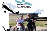 LAS SILLAS VOLADORAS PRESENTANDO EL EVENTO DE AVIACIÓ ADAPTADA